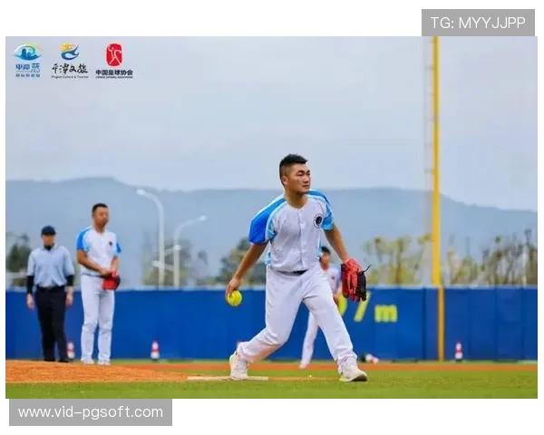 垒球项目融入校园体育文化，学生通过参赛提升综合素质