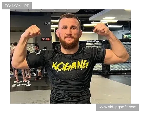 专家圆桌讨论:梅拉布高频抱摔战术VS桑德哈根站立打击,谁将主宰UFC320 专家圆桌讨论:梅拉布高频抱摔战术VS桑德哈根站立打击,谁将主宰UFC320